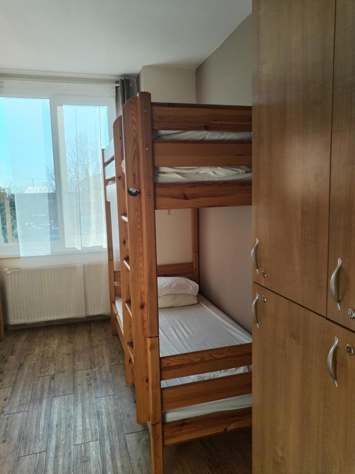Hostel Ferihegy 베체스 외부 사진
