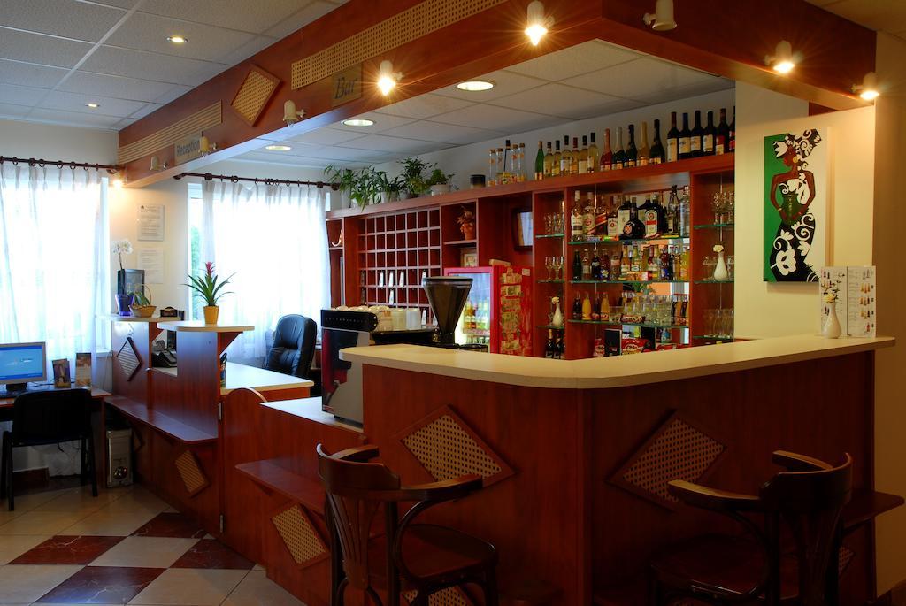 Hostel Ferihegy 베체스 외부 사진